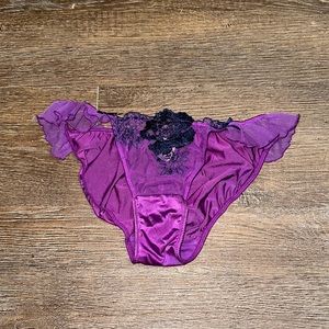 Victoria’s Secret semi-cheeky panty